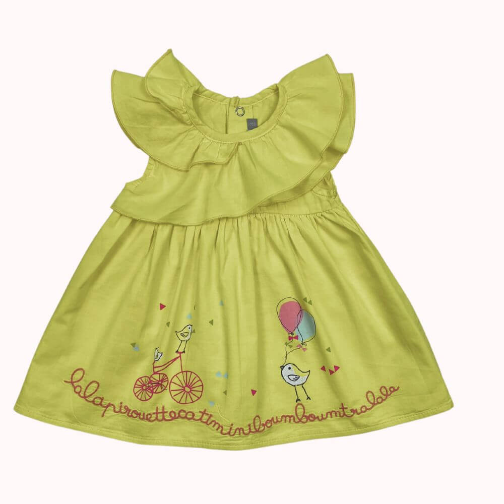 Robe jaune à volants pour bébé 3 mois, avec broderies ludiques et fermeture à pressions dans le dos, marque Catimini.