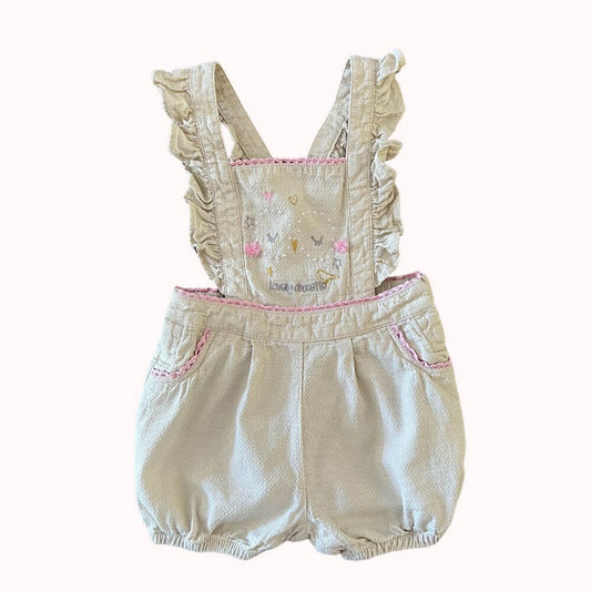  Barboteuse bébé écrue en tissu gaufré, bretelles volantées, broderies cœur et oiseaux, détails roses, taille 9 mois, marque Orchestra.