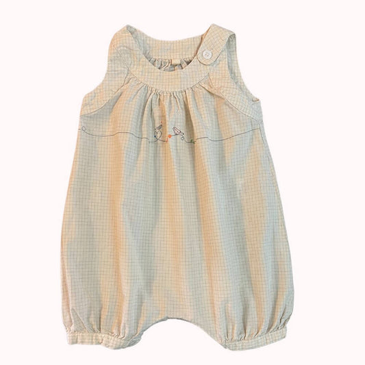 Barboteuse bébé en coton à petits carreaux, motifs oiseaux, bretelles boutonnées, de la marque Petit Bateau, taille 1 mois