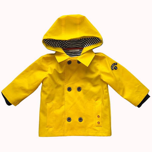  ciré jaune imperméable pour bébé, doublure rayée marine et blanche, capuche et fermeture à boutons, taille 12 mois.