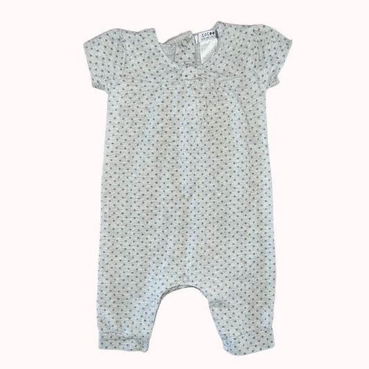 Combinaison bébé grise à pois, manches courtes volantées, nœud à l’encolure, en coton léger, de la marque La Redoute, taille 3 mois.