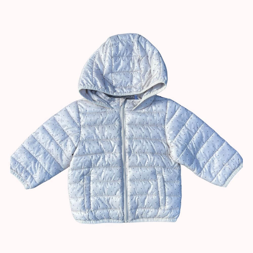 Doudoune grise à pois avec capuche pour bébé 12 mois de la marque Okaïdi Obaïbi.