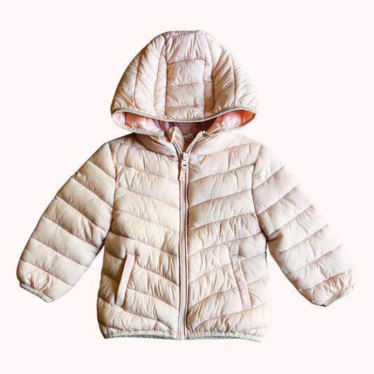 Doudoune rose à capuche pour bébé 2 ans de la marque Tape à l’Œil.