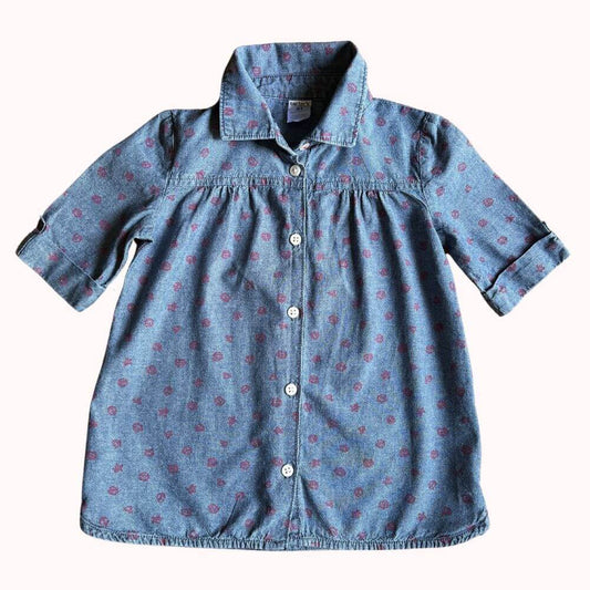  Robe en jean léger imprimé fleurs roses, manches retroussables, 4 ans, marque Carter’s, hauteur 42 cm.