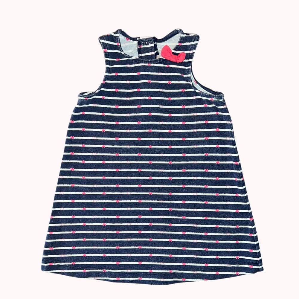 Robe bleu marine rayée, 3 ans, Grain de Blé, sans manches, imprimé petits cœurs roses et nœud décoratif sur l'épaule.