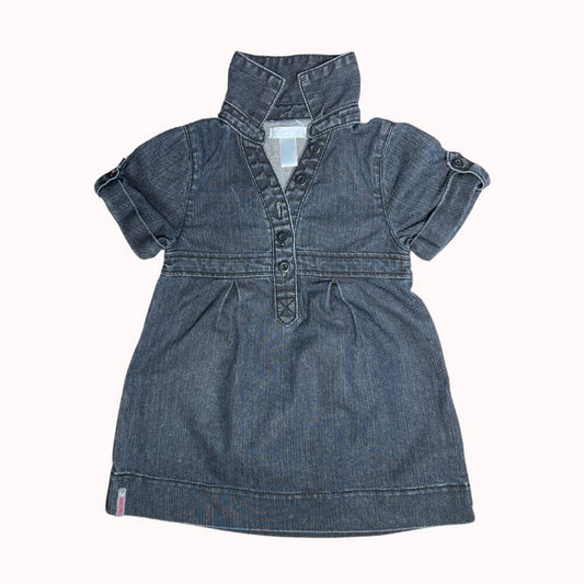Robe en jean gris pour bébé, taille 6 mois, avec col montant boutonné et manches courtes retroussables.