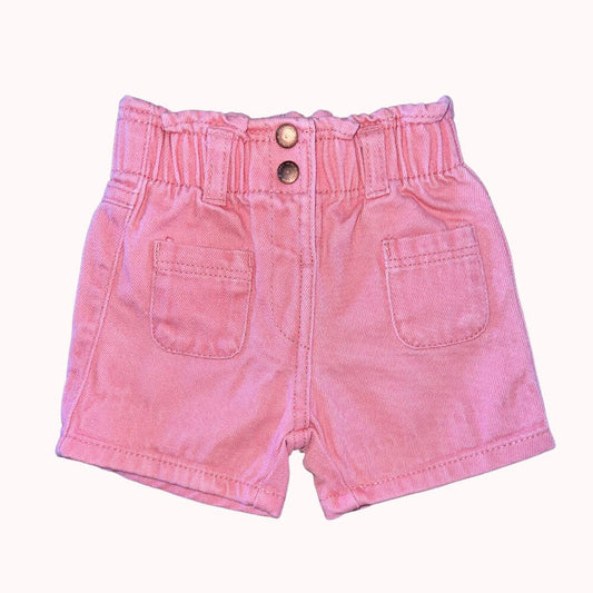 Short bébé en toile rose, taille élastiquée, poches plaquées, double bouton décoratif, de la marque KIABI, taille 3 mois.